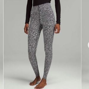 Lululemon InStill High-Rise Tight 28" Warped Grain Alpine White Black